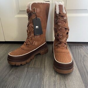 Sorel Women's Tan Winter Boots with Fur Lining